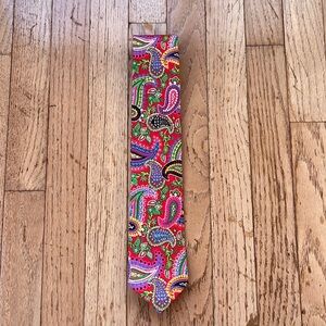 Cape Cod neckwear paisley tie for men ( like new )